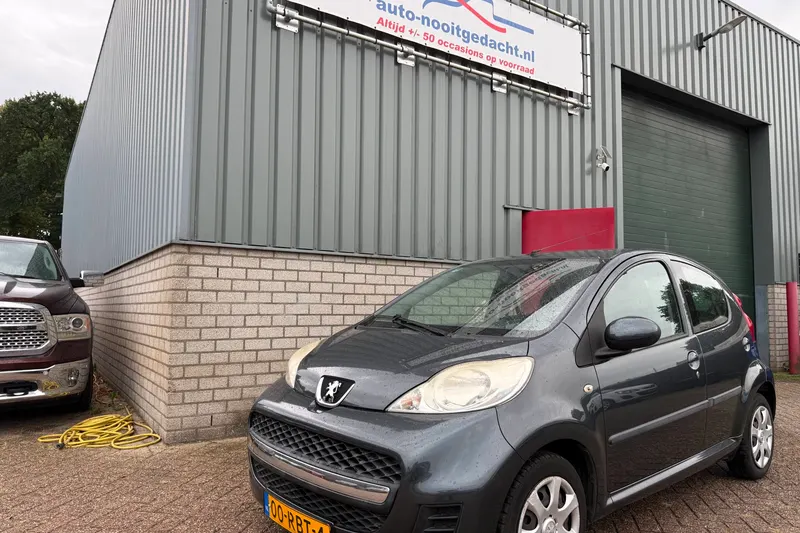 Peugeot 107 (2011)