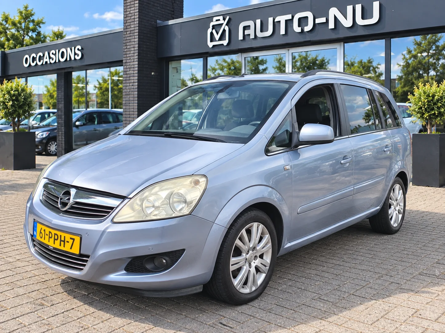 Opel Zafira (2011) — foto 1