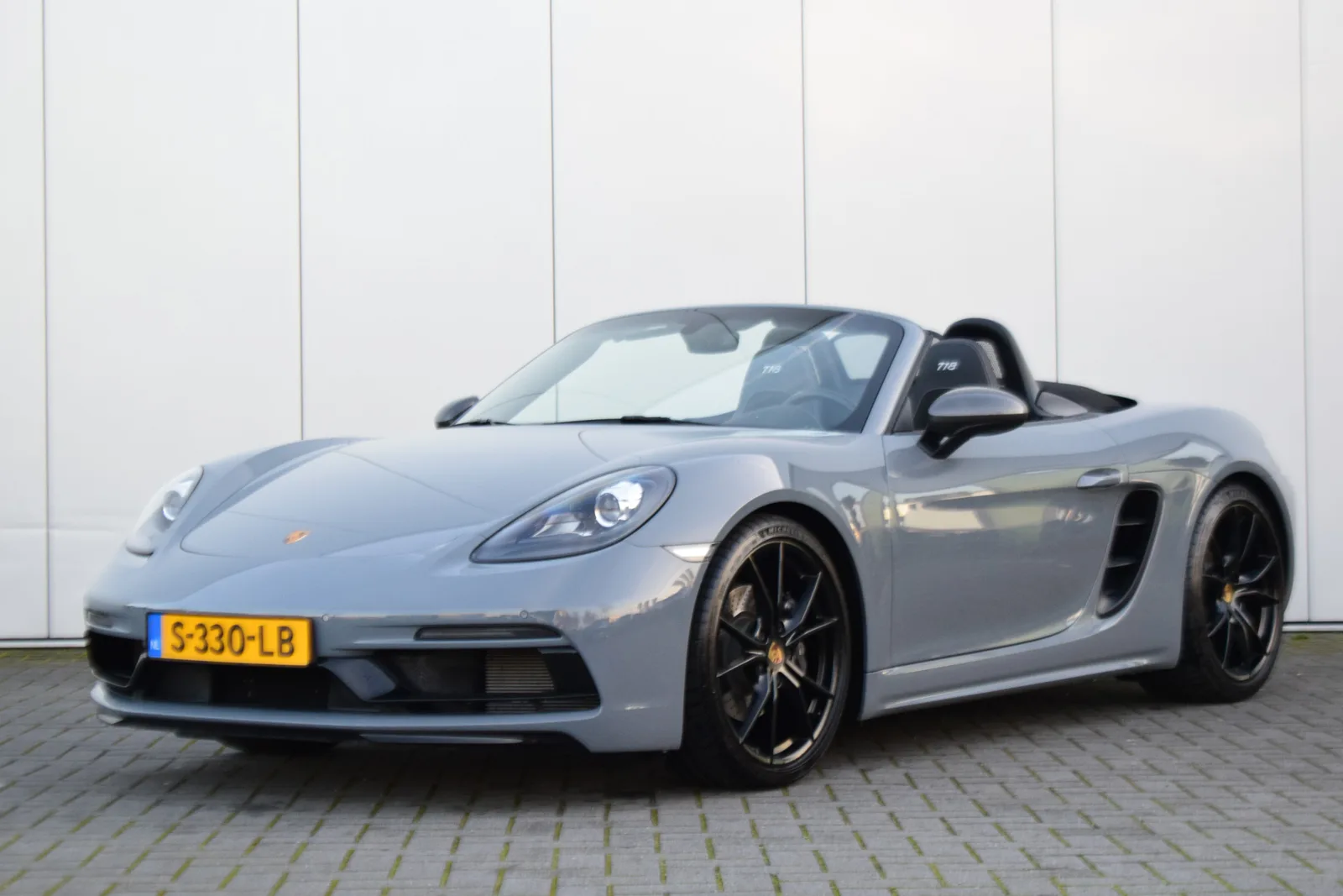 Porsche 718 (2023) — foto 1
