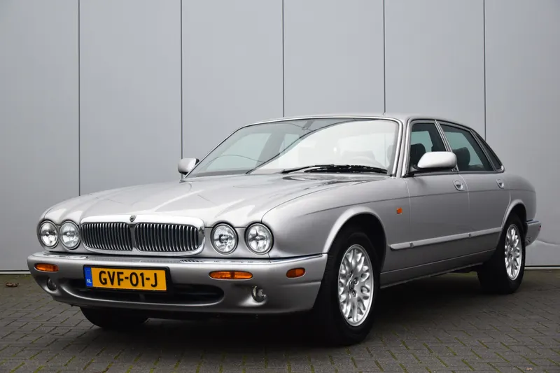 Jaguar XJ (2002)