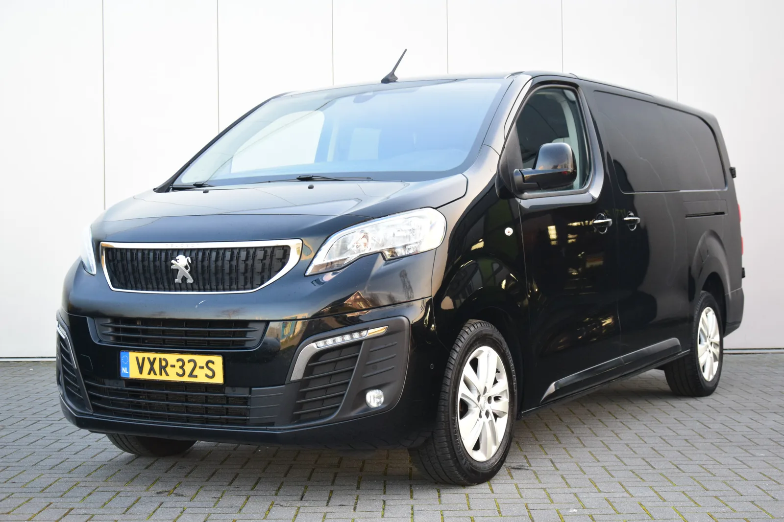 Peugeot Expert (2023) — foto 1