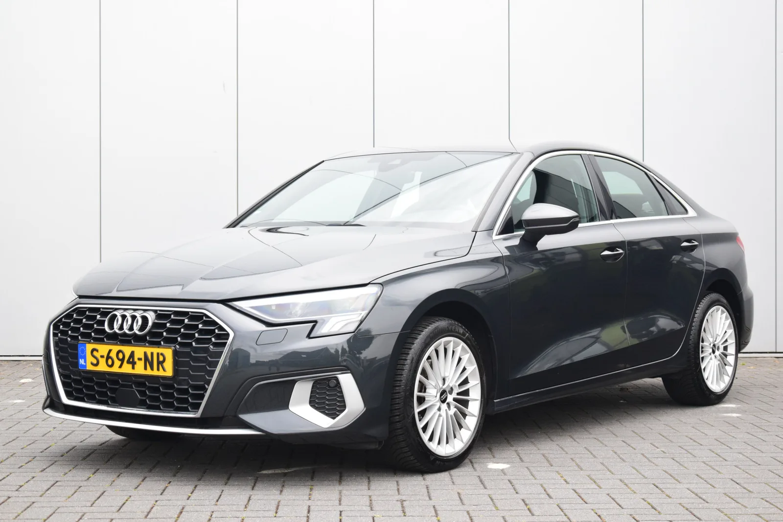 Audi A3 (2023) — foto 1