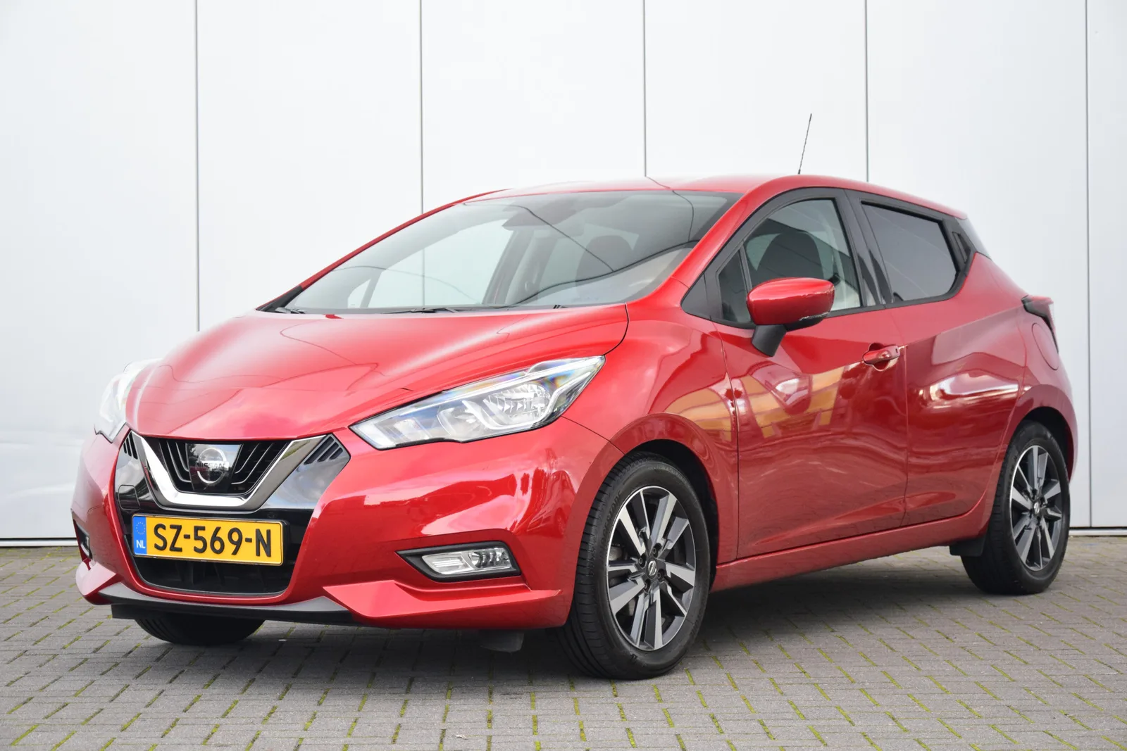 Nissan Micra (2018) — foto 1