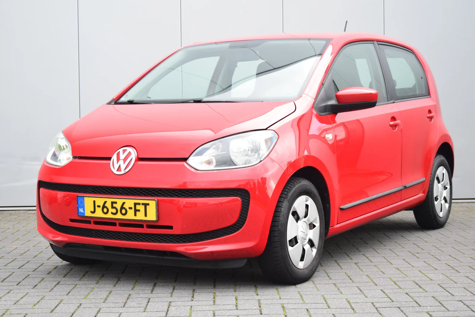 Volkswagen Up! (2014) — foto 1