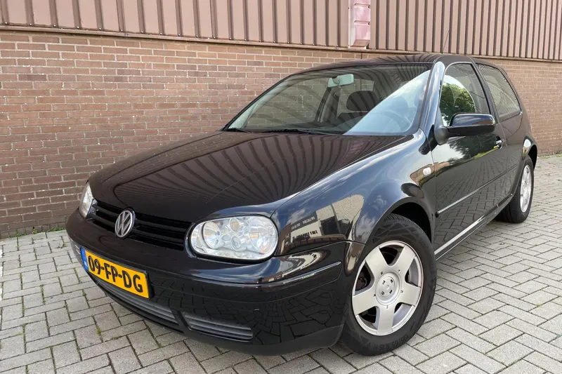 Volkswagen Golf (2000)