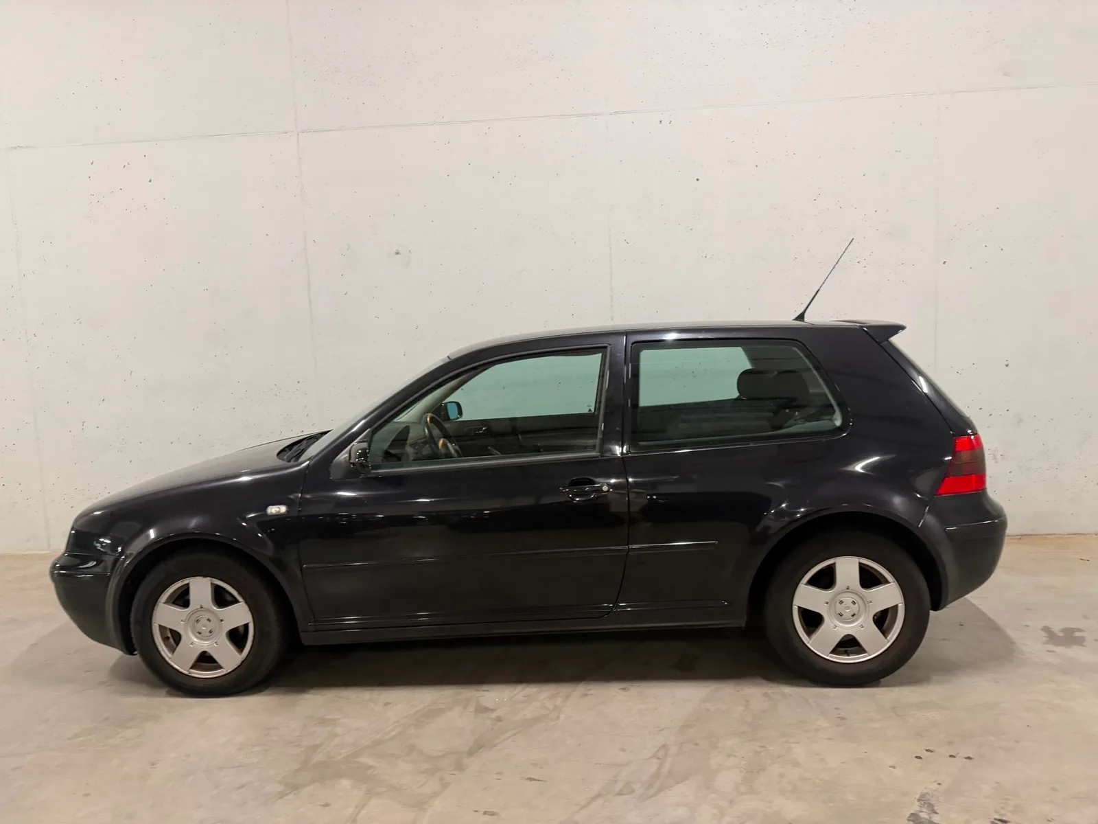 Volkswagen Golf (2000) — foto 1