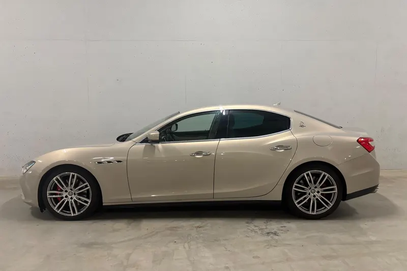 Maserati Ghibli (2015)