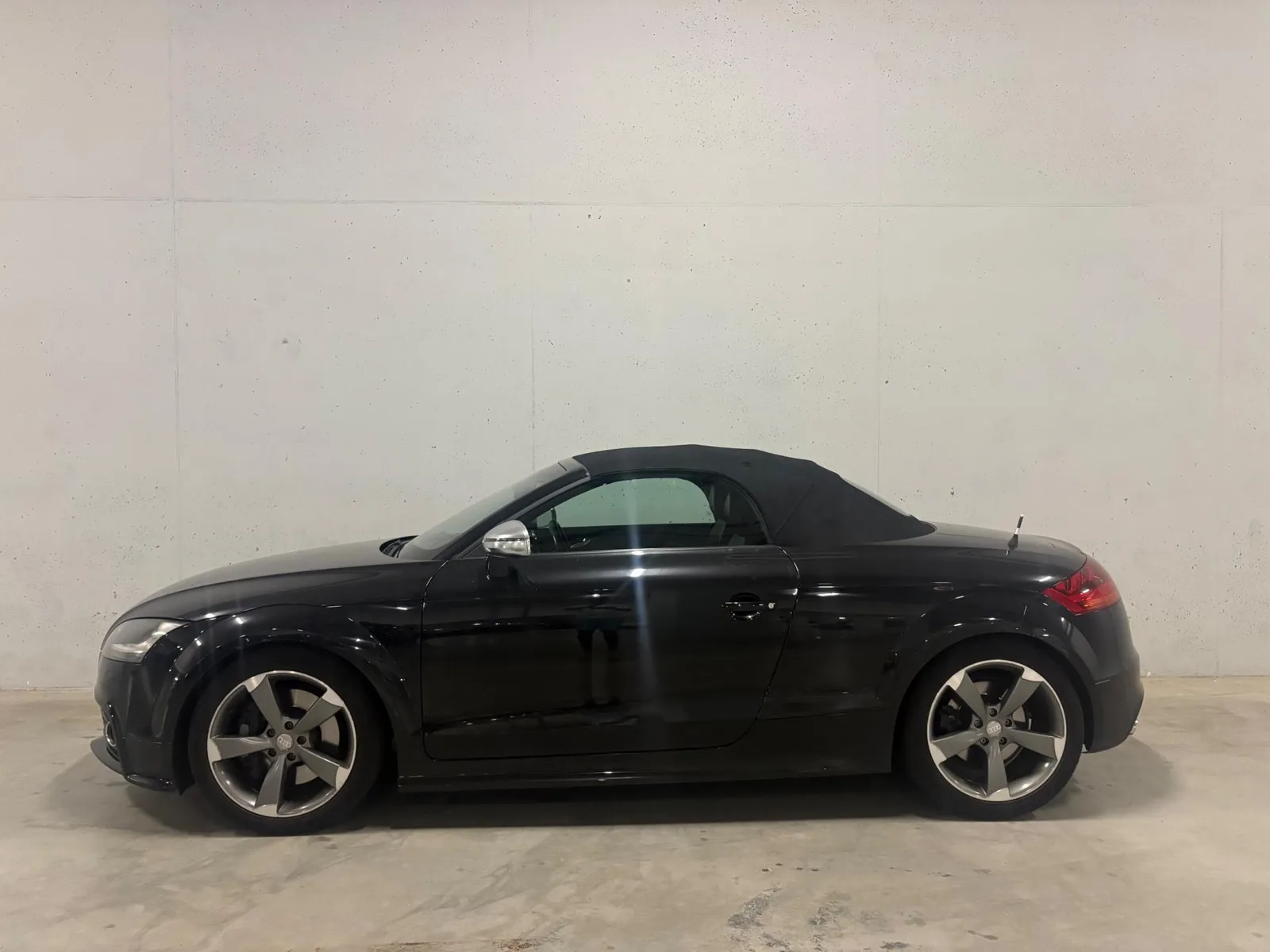 Audi TTS (2010) — foto 1