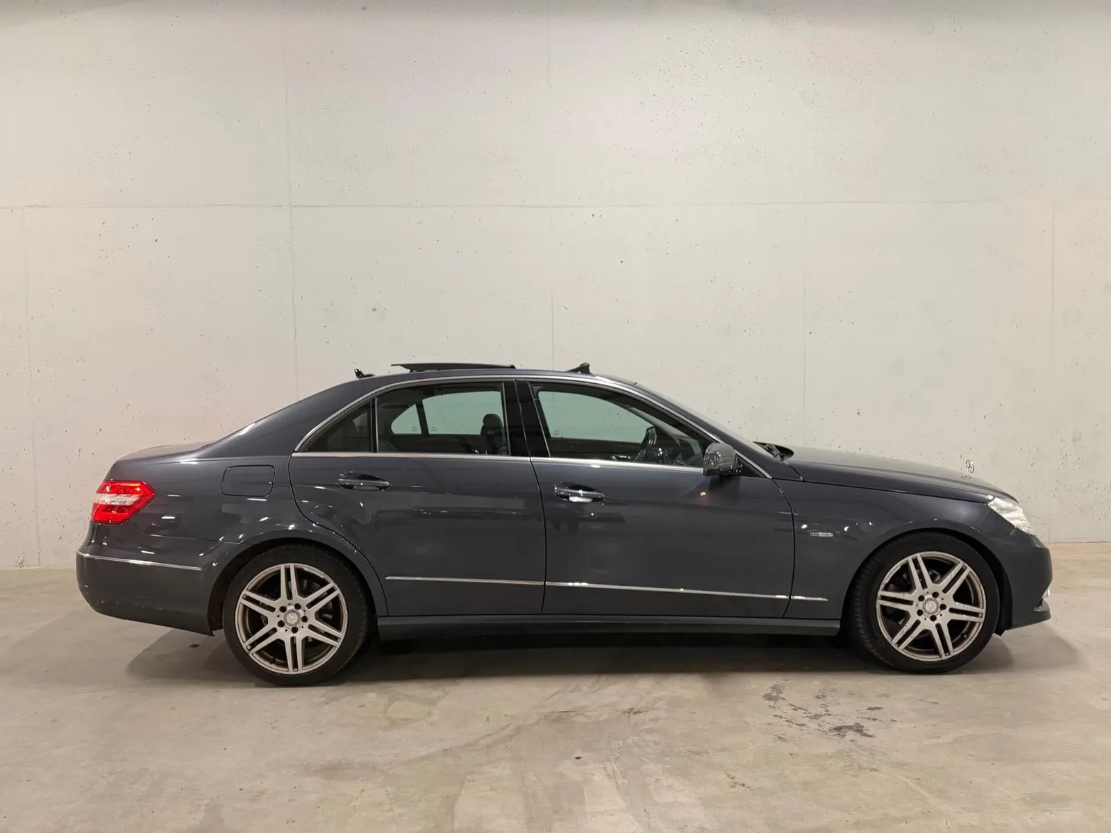 Mercedes-Benz E-Klasse (2011) — foto 1