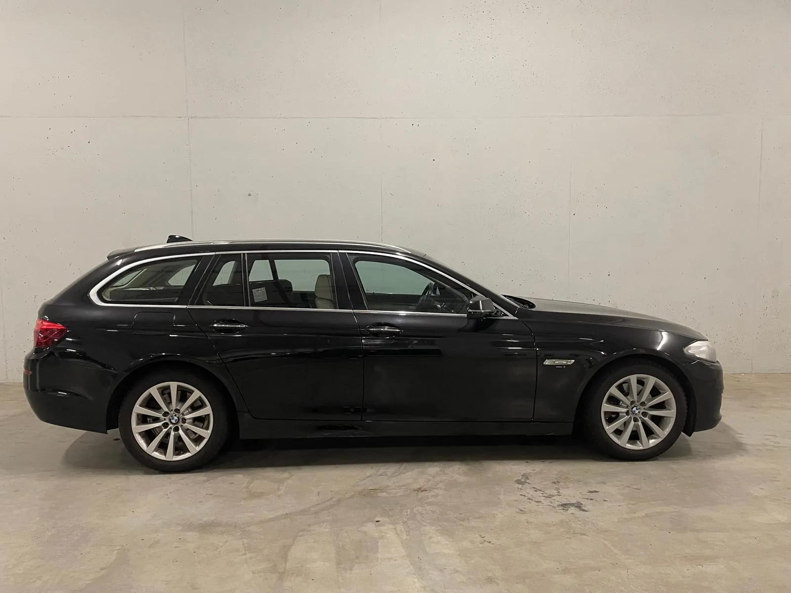 BMW 5-Serie (2014) — foto 1