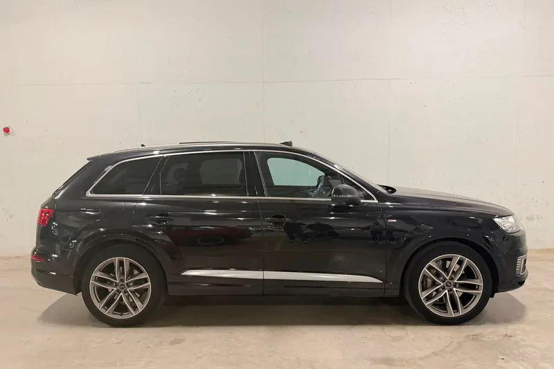 Audi Q7 (2016)