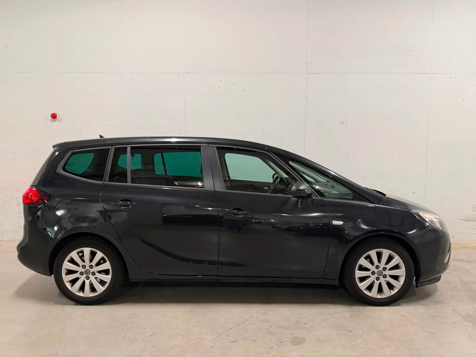 Opel Zafira Tourer (2015) — foto 1