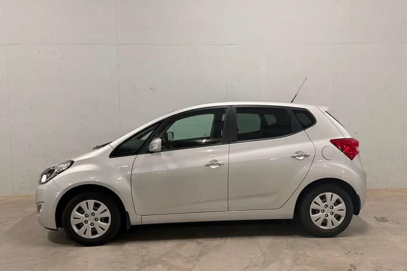 Hyundai ix20 (2013)