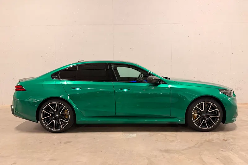BMW M5 (2025)