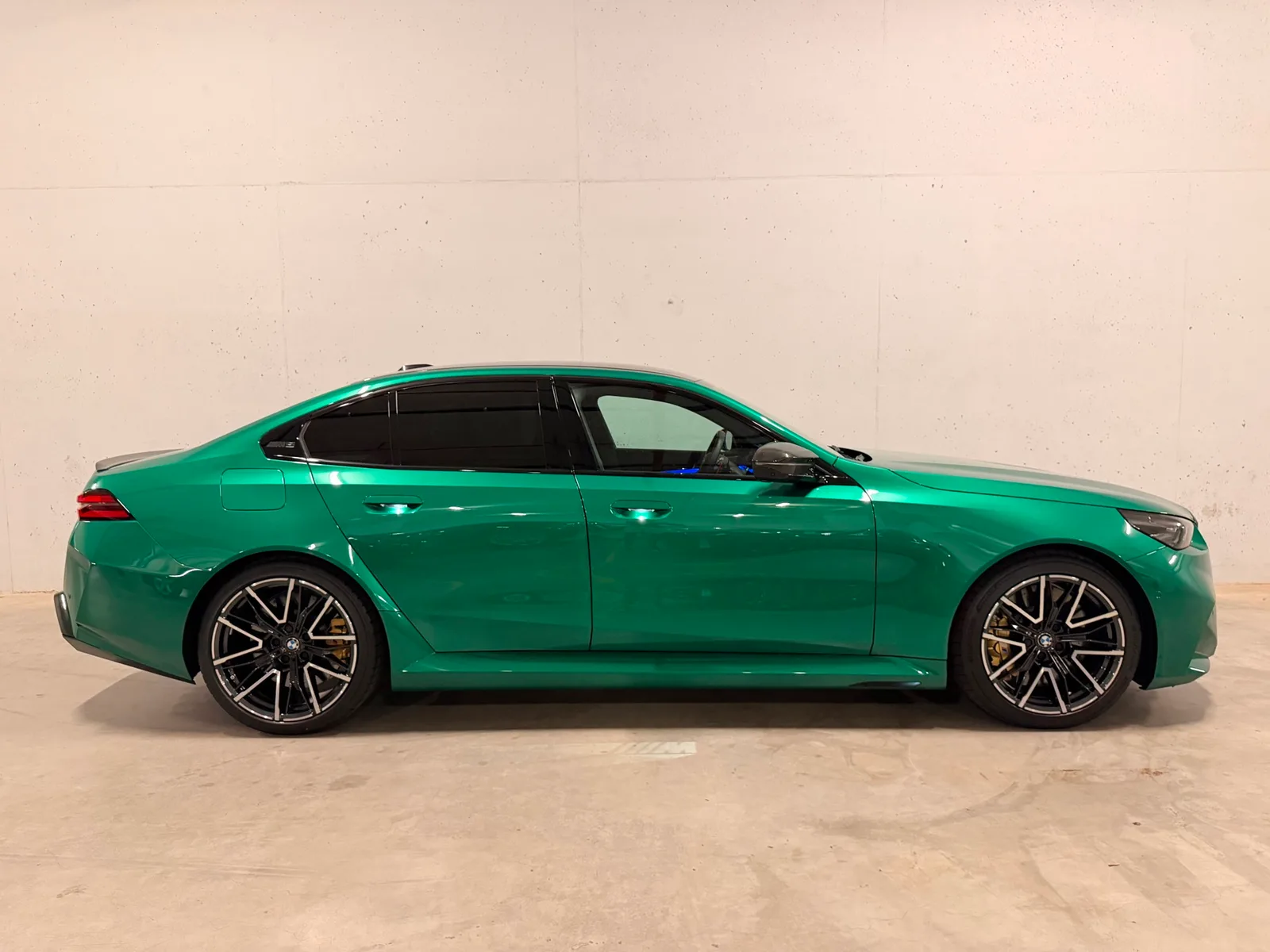 BMW M5 (2025) — foto 1
