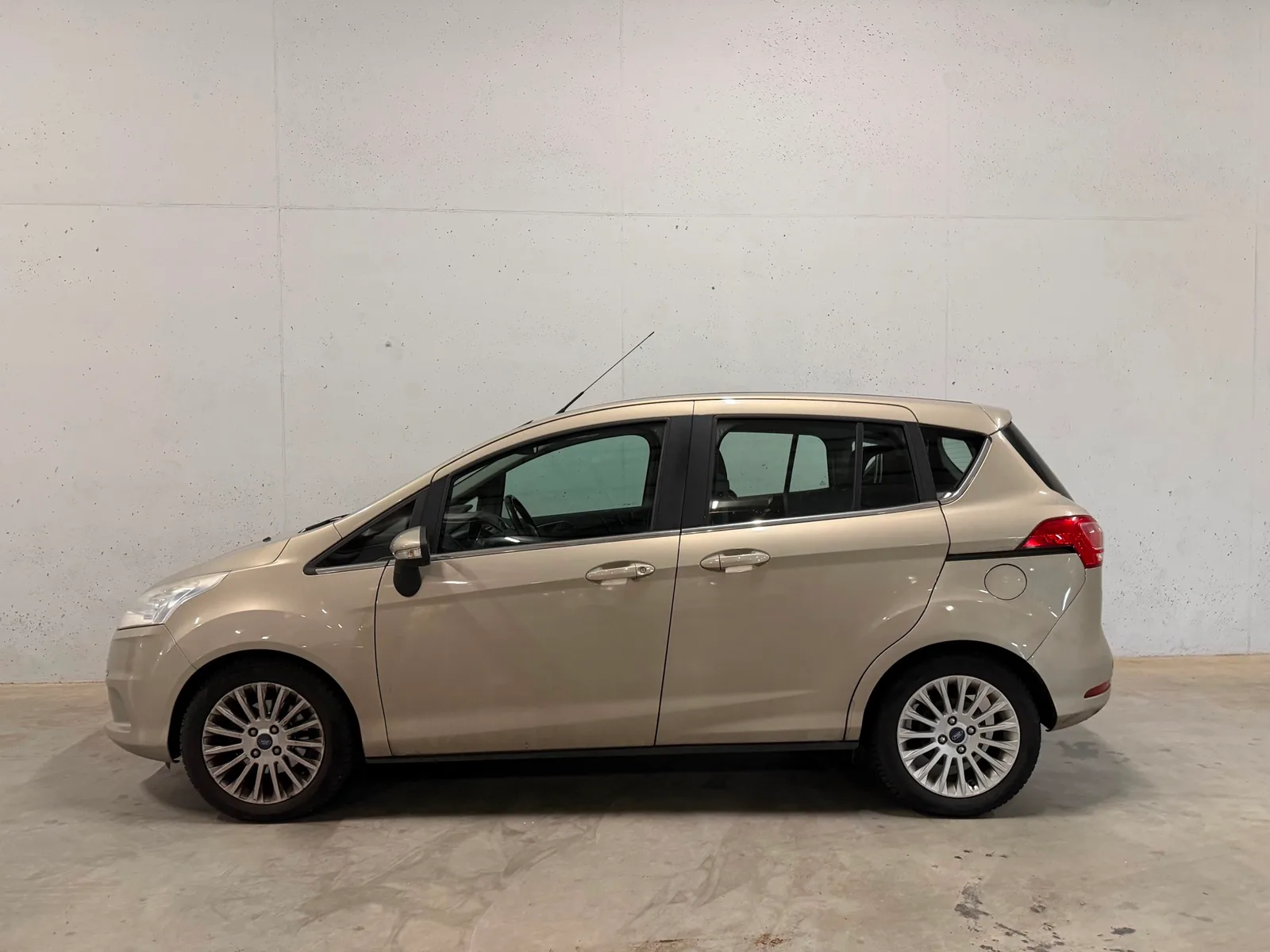 Ford B-Max (2013) — foto 1