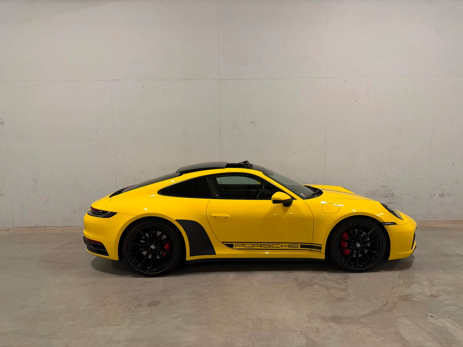 Porsche 911 (2019) — foto 1
