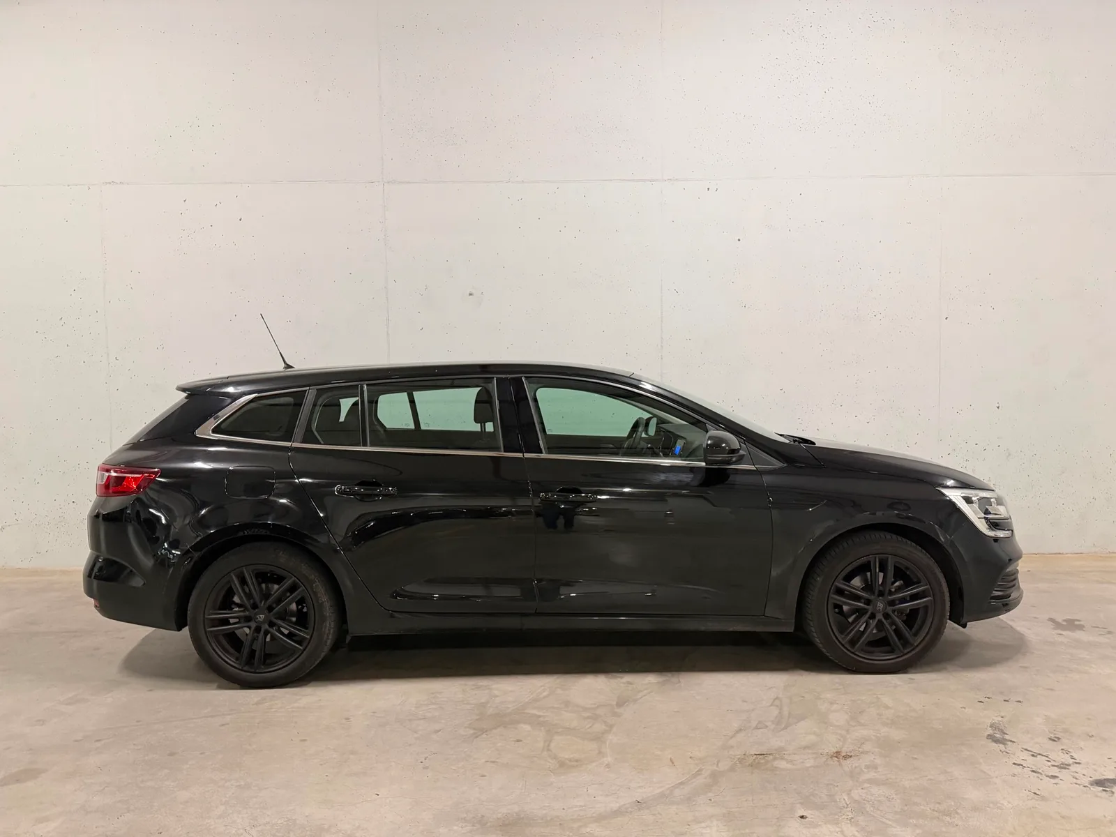 Renault Mégane (2019) — foto 1