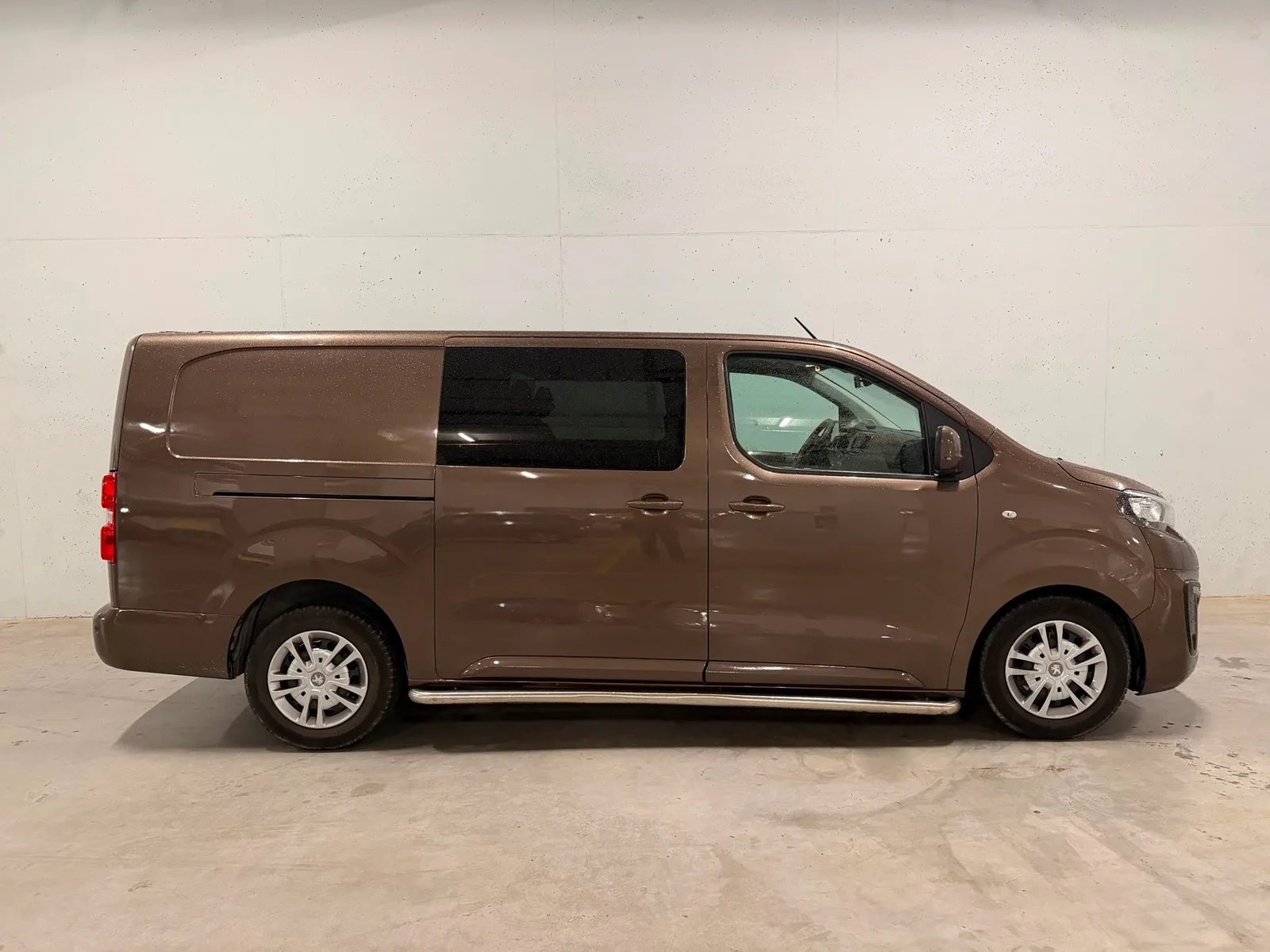 Peugeot Expert (2018) — foto 1