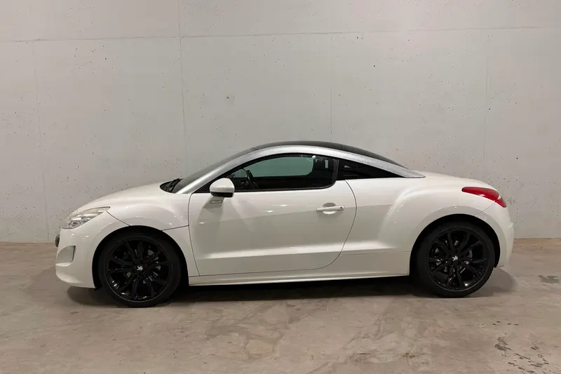 Peugeot RCZ (2011)