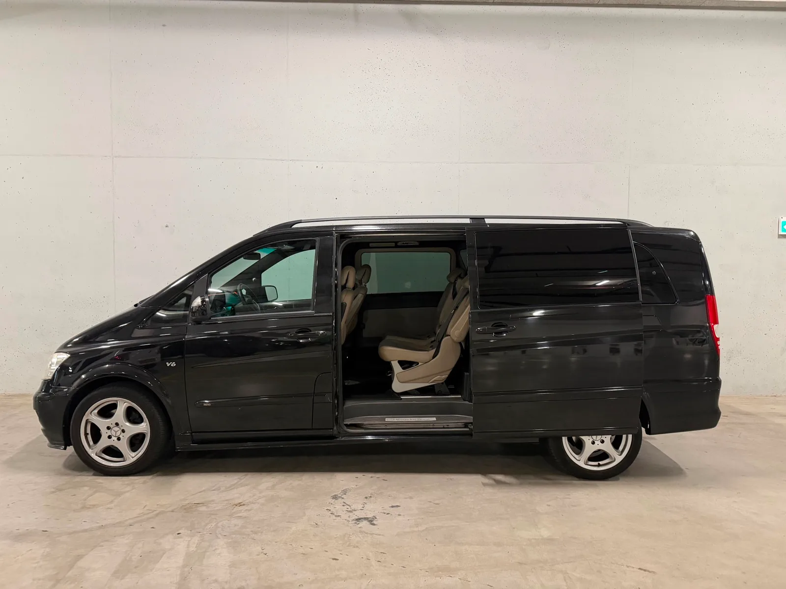 Mercedes-Benz Viano (2010) — foto 1