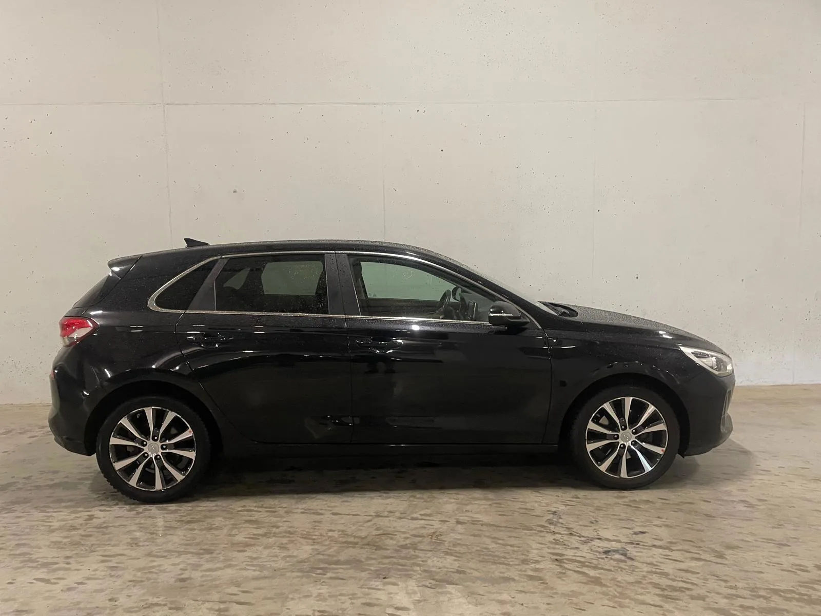 Hyundai i30 (2017) — foto 1