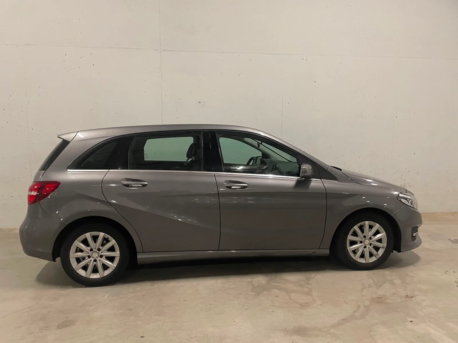 Mercedes-Benz B-Klasse (2016) — foto 1