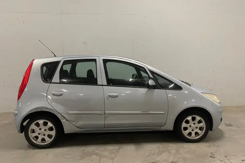 Mitsubishi Colt (2004)