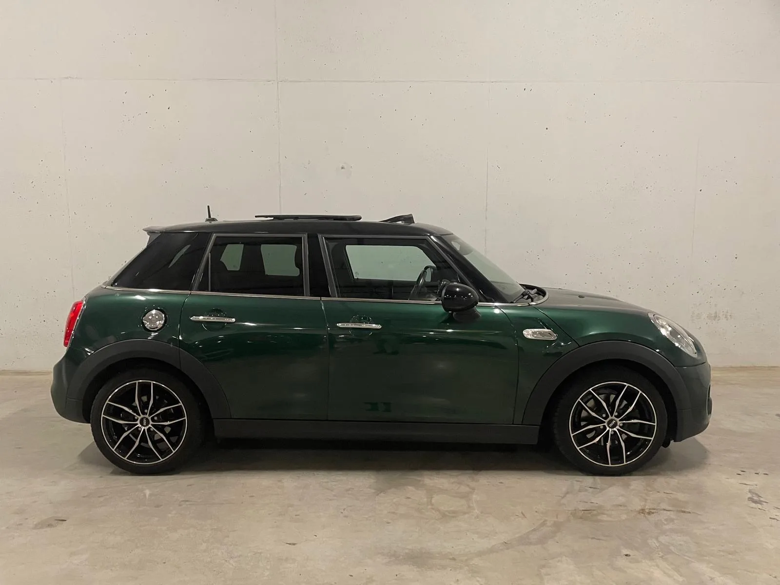 MINI Cooper S (2015) — foto 1