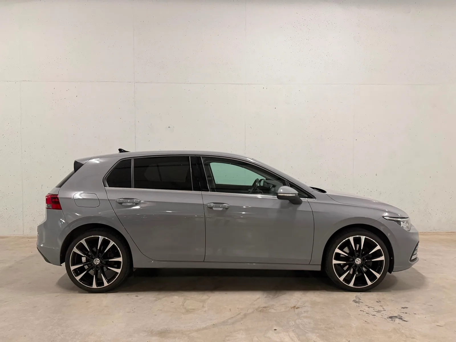 Volkswagen Golf (2020) — foto 1