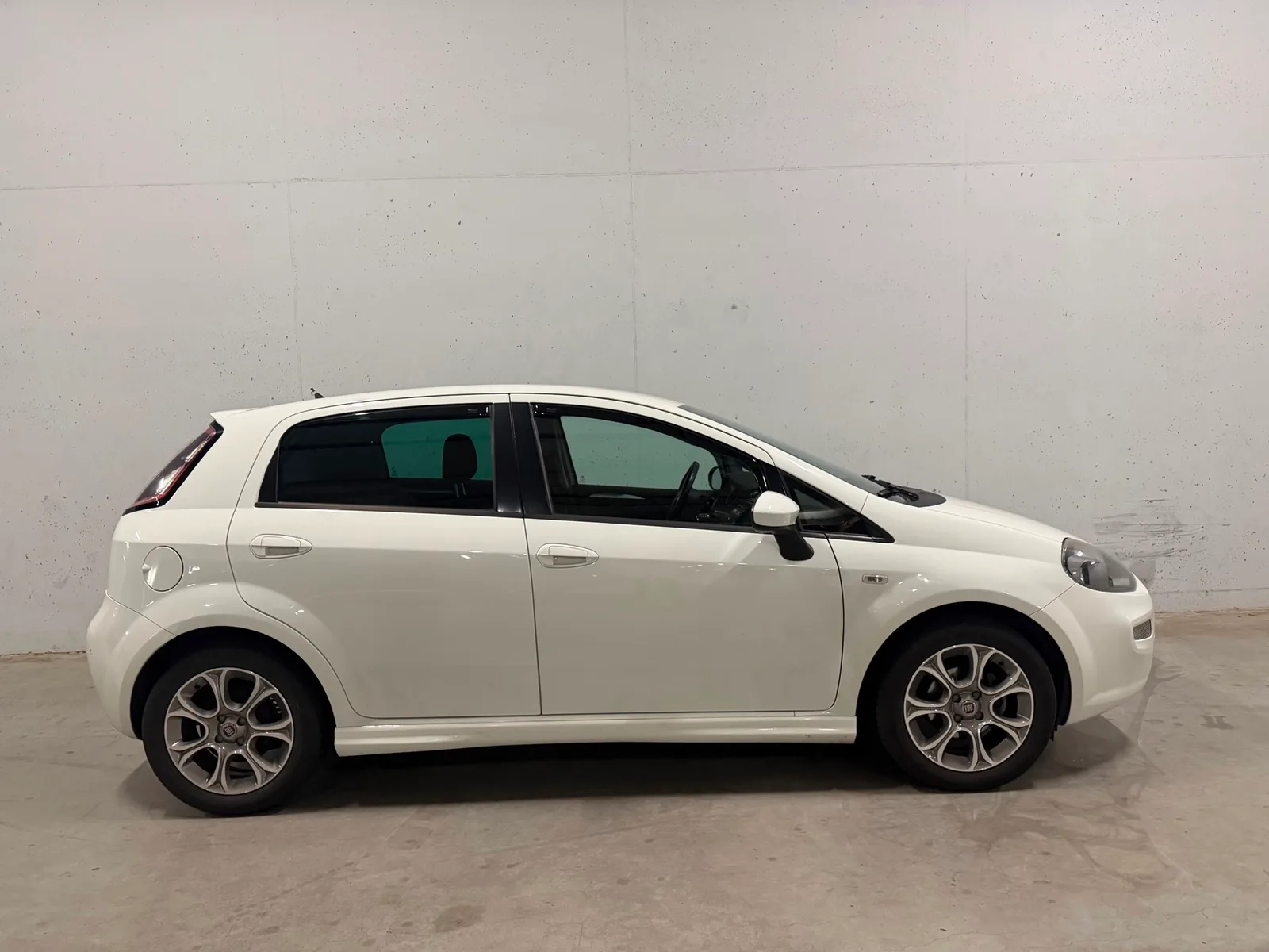 Fiat Punto (2014) — foto 1