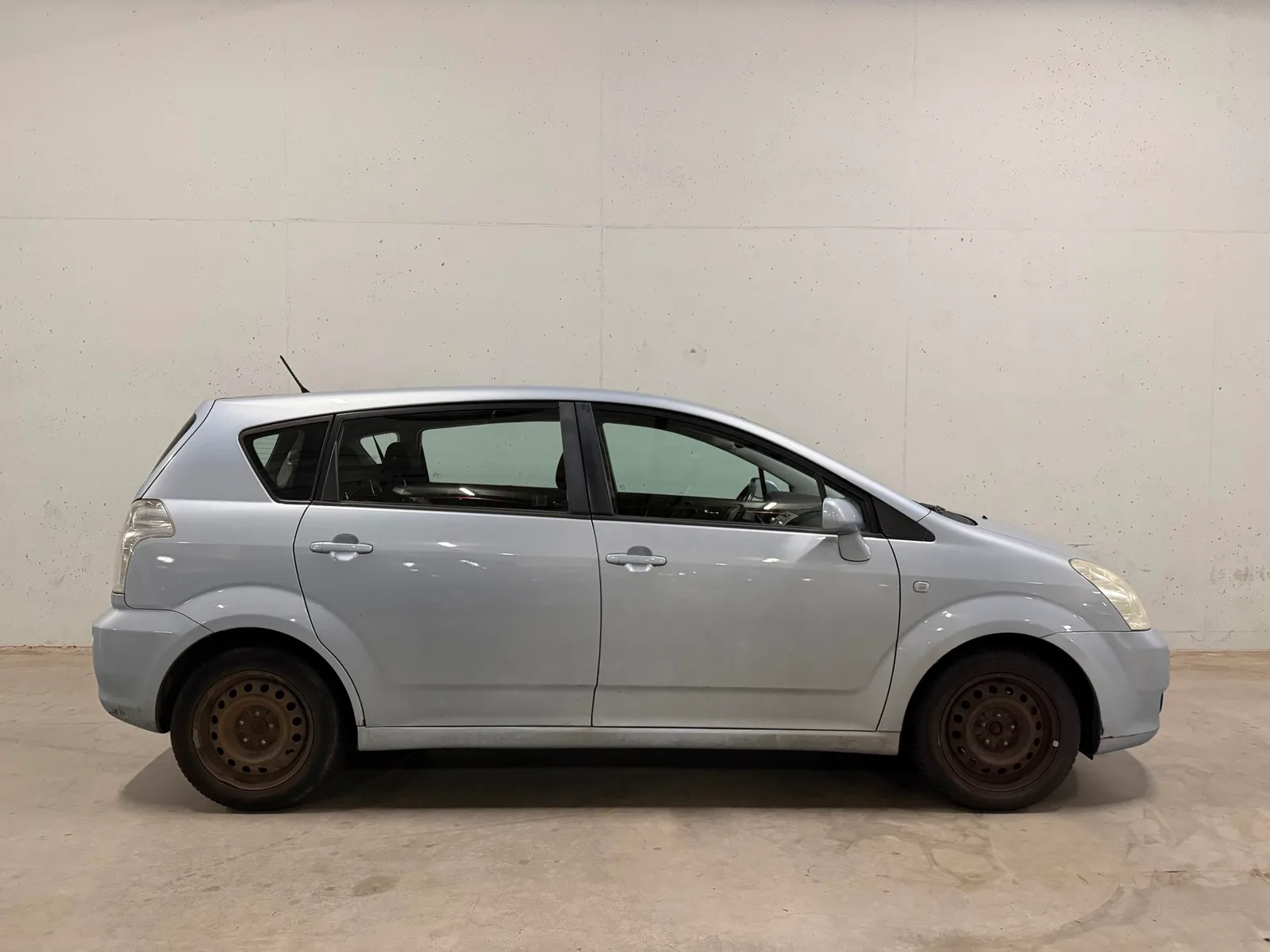 Toyota Verso (2005) — foto 1
