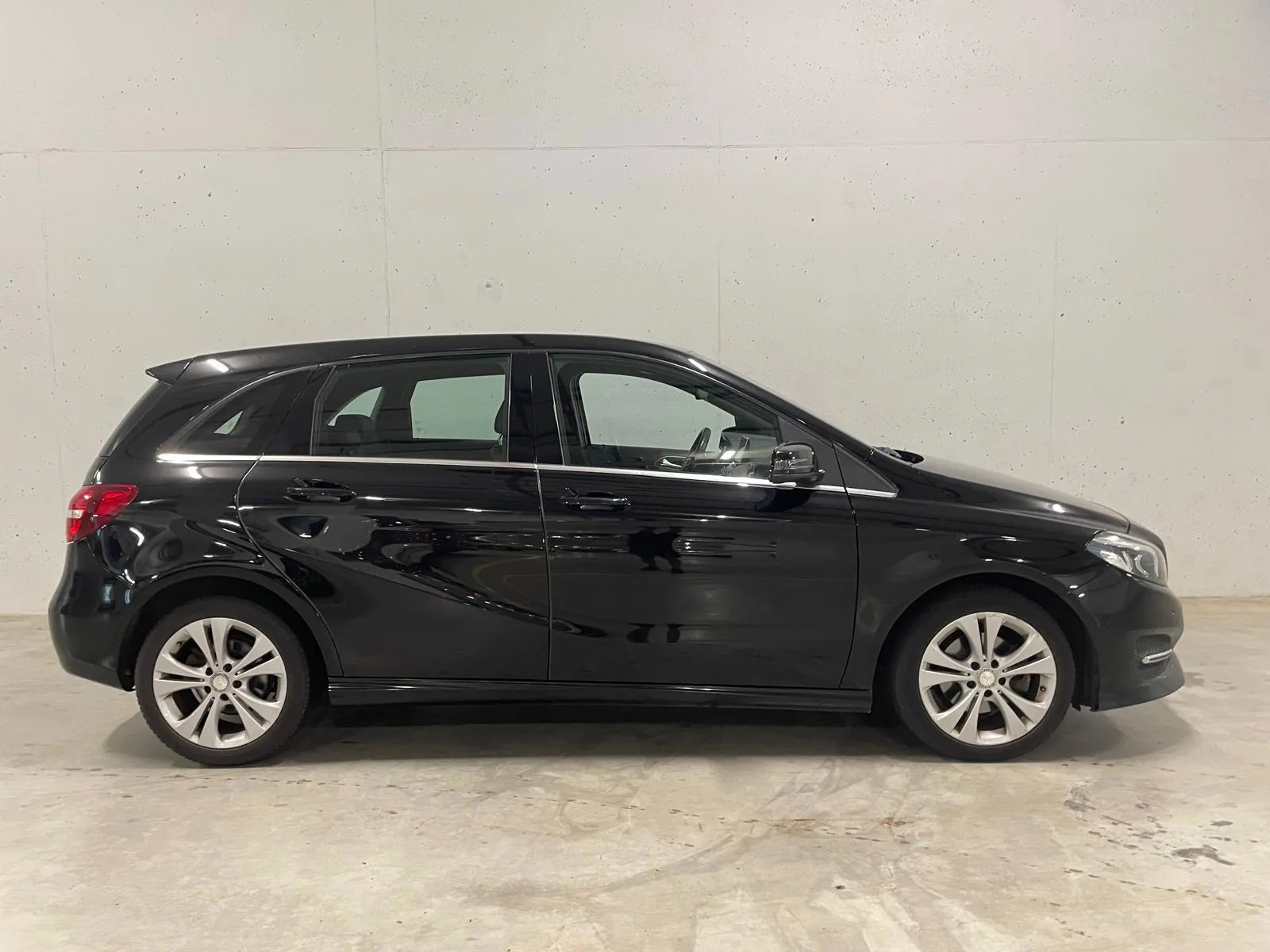 Mercedes-Benz B-Klasse (2016) — foto 1