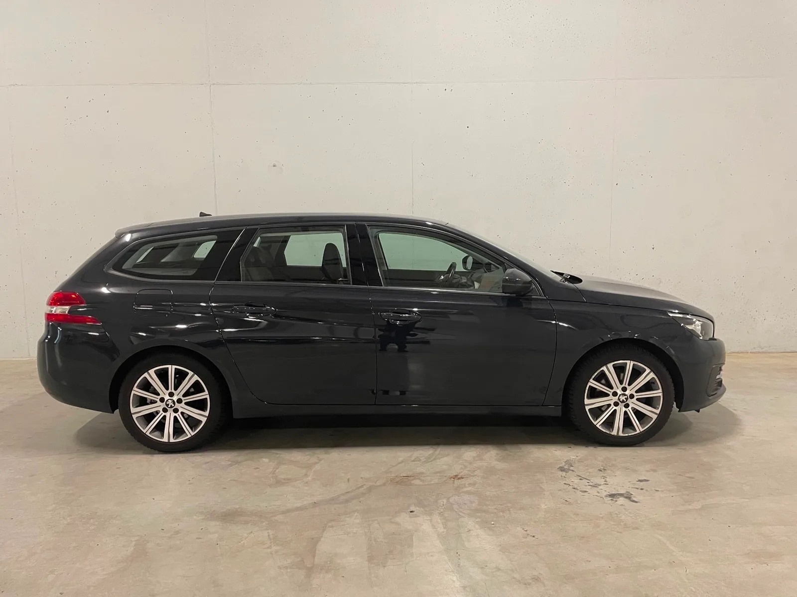 Peugeot 308 (2019) — foto 1