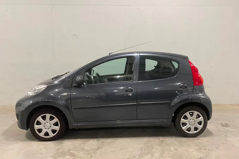 Peugeot 107 (2010)
