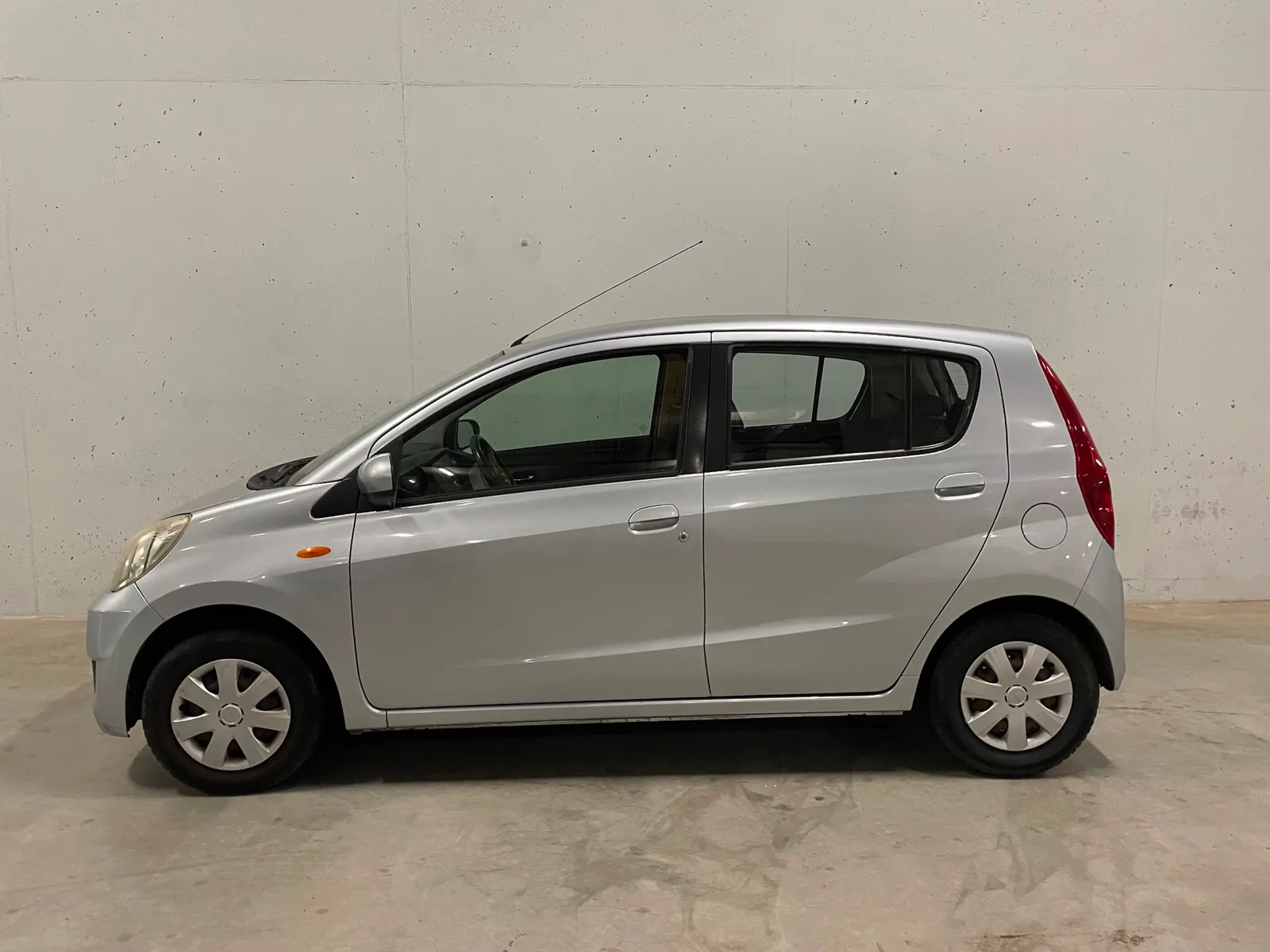 Daihatsu Cuore (2008) — foto 1