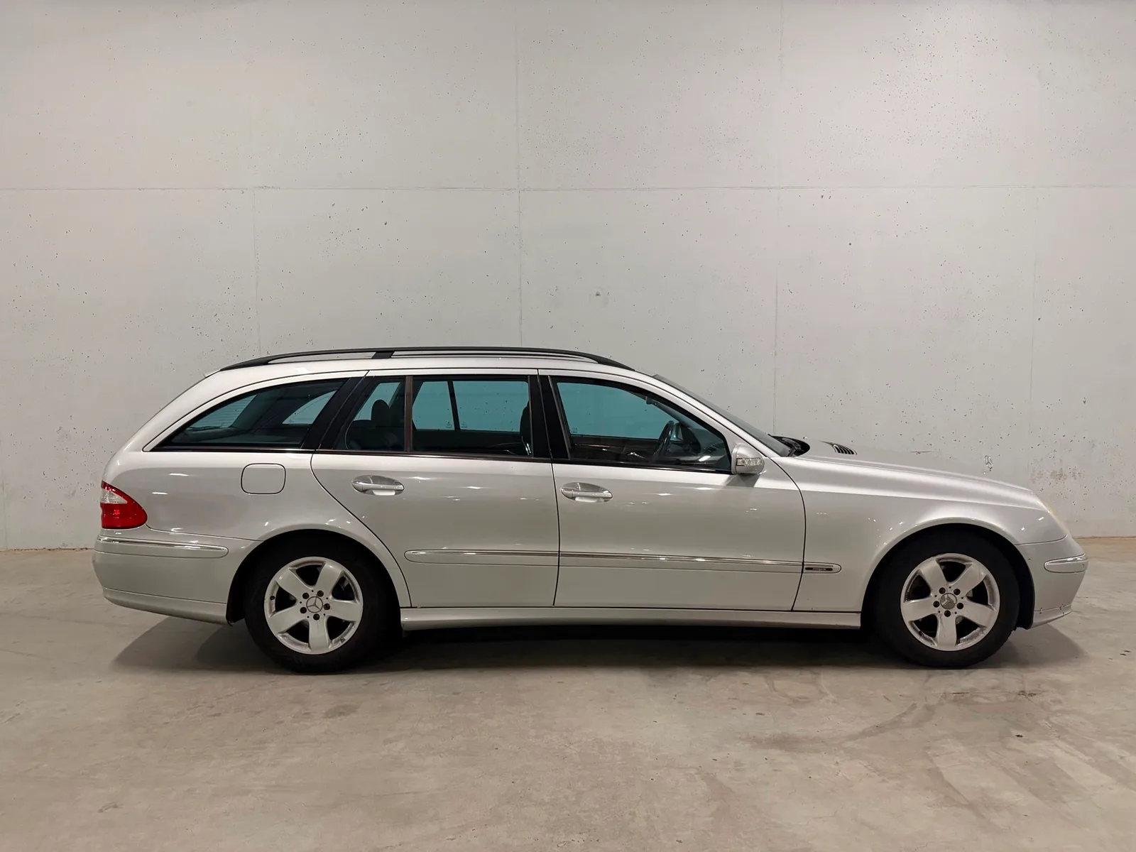 Mercedes-Benz E-Klasse (2005) — foto 1
