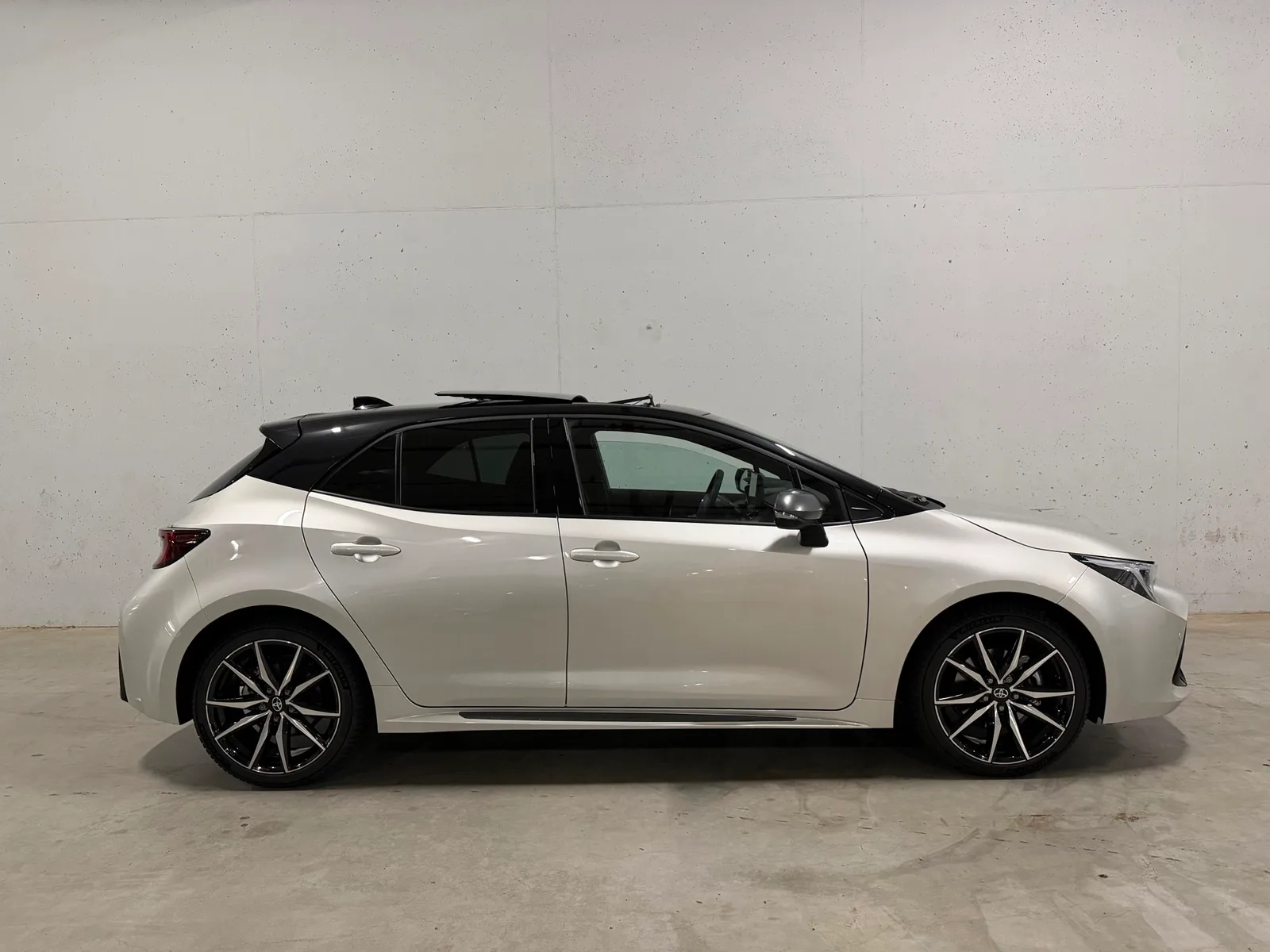 Toyota Corolla (2025) — foto 1