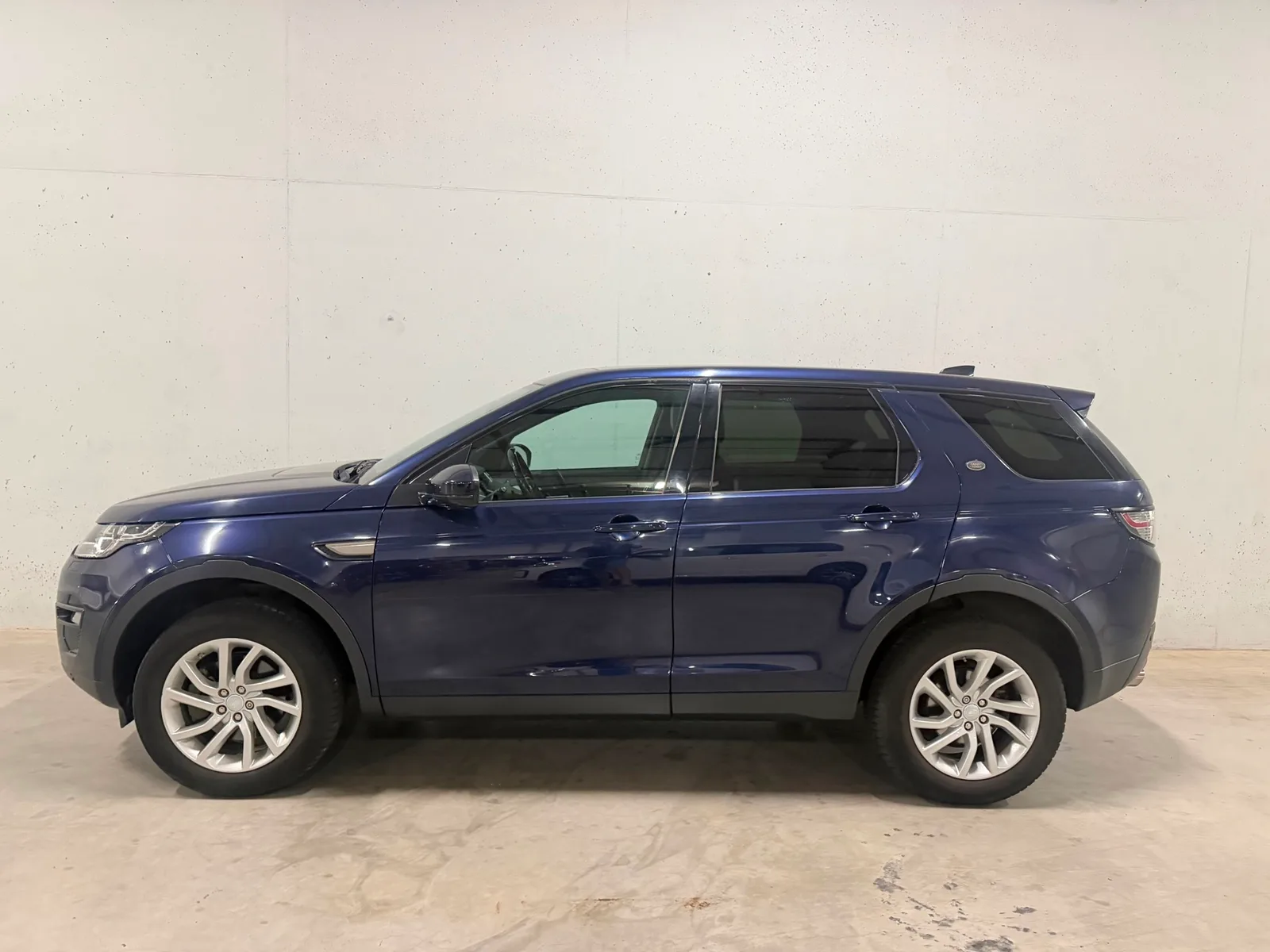 Land Rover Discovery Sport (2017) — foto 1