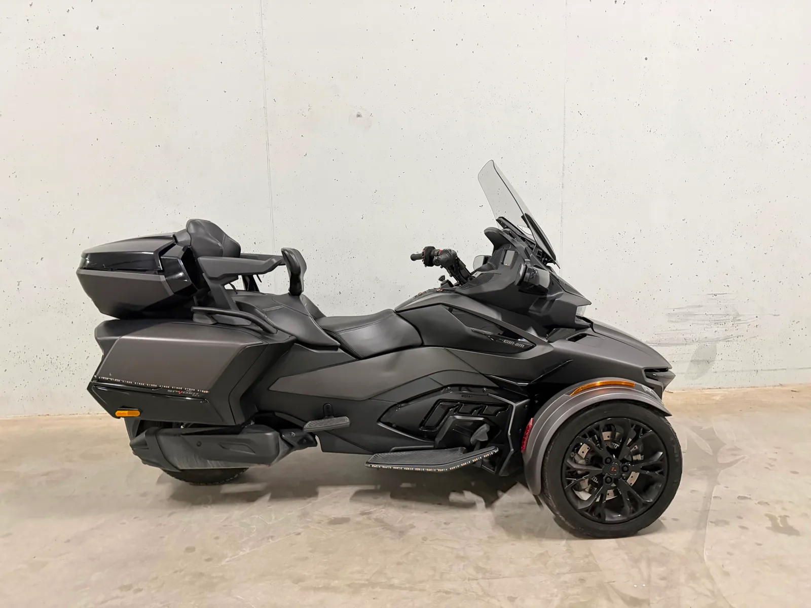 Can-Am Spyder RT (2024) — foto 1