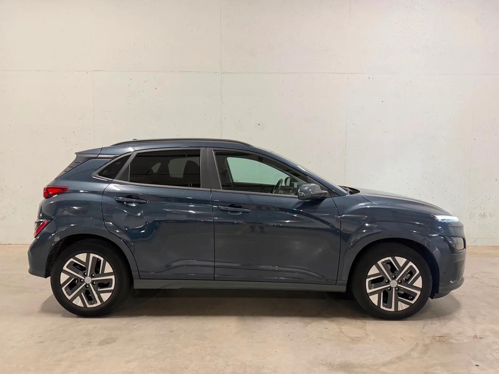 Hyundai Kona (2023) — foto 1