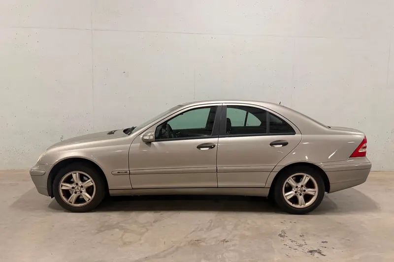 Mercedes-Benz C-Klasse (2004)