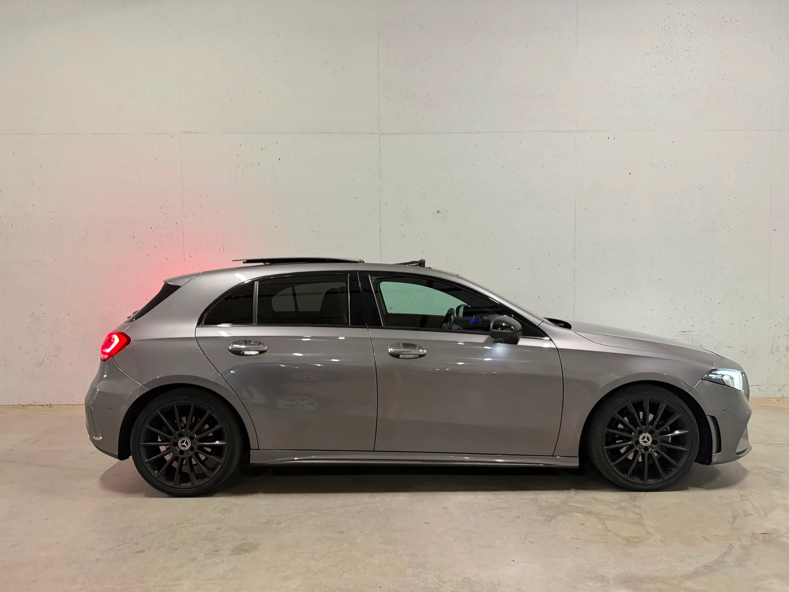 Mercedes-Benz A-Klasse (2019) — foto 1