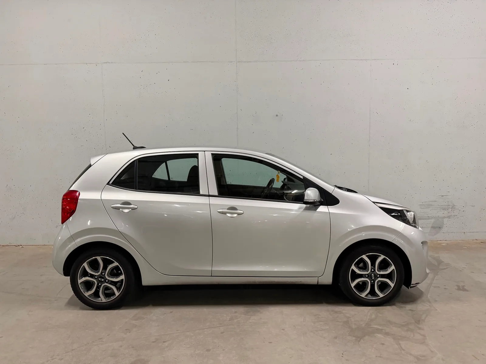 Kia Picanto (2017) — foto 1