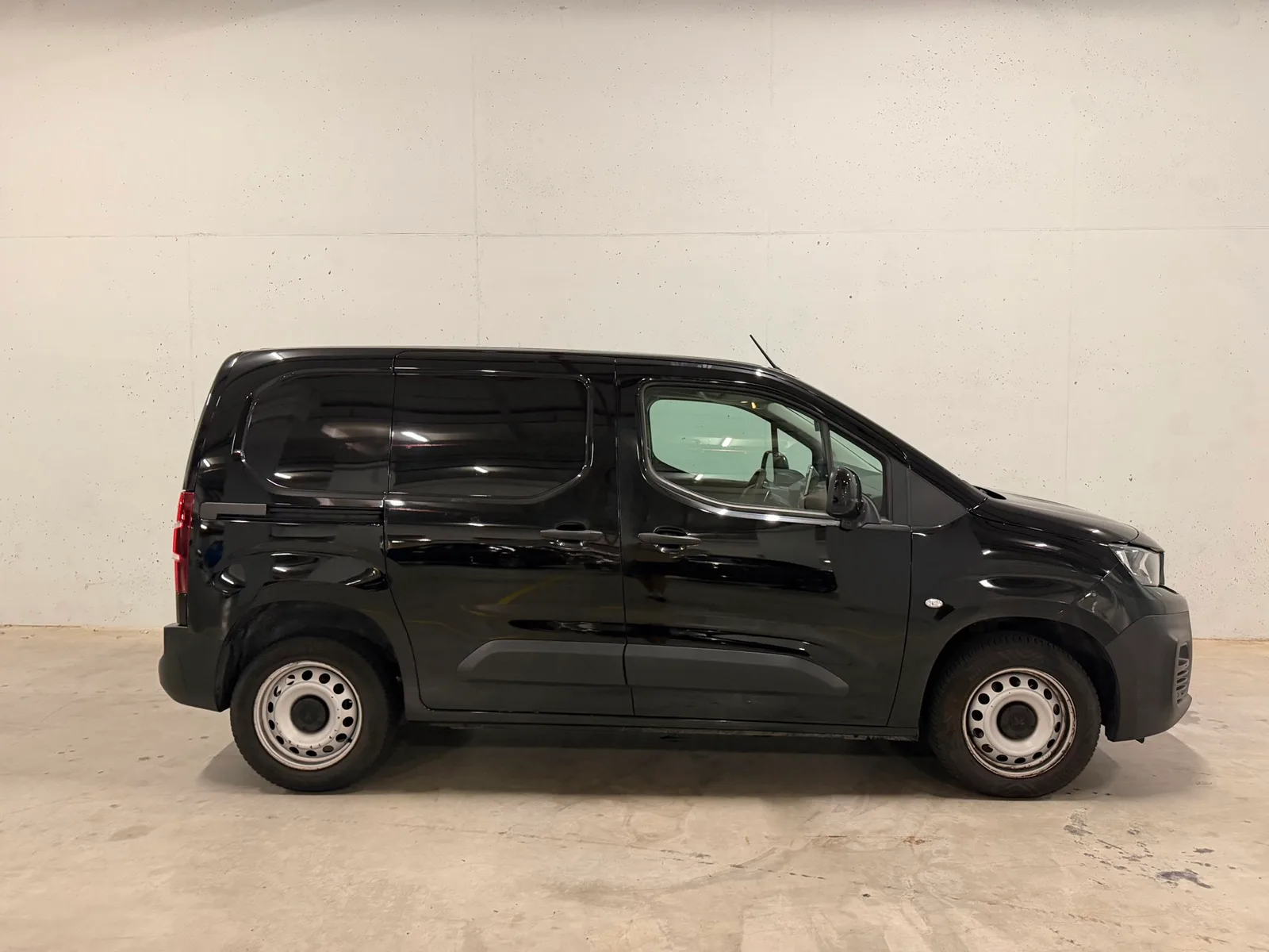 Peugeot Partner (2023) — foto 1