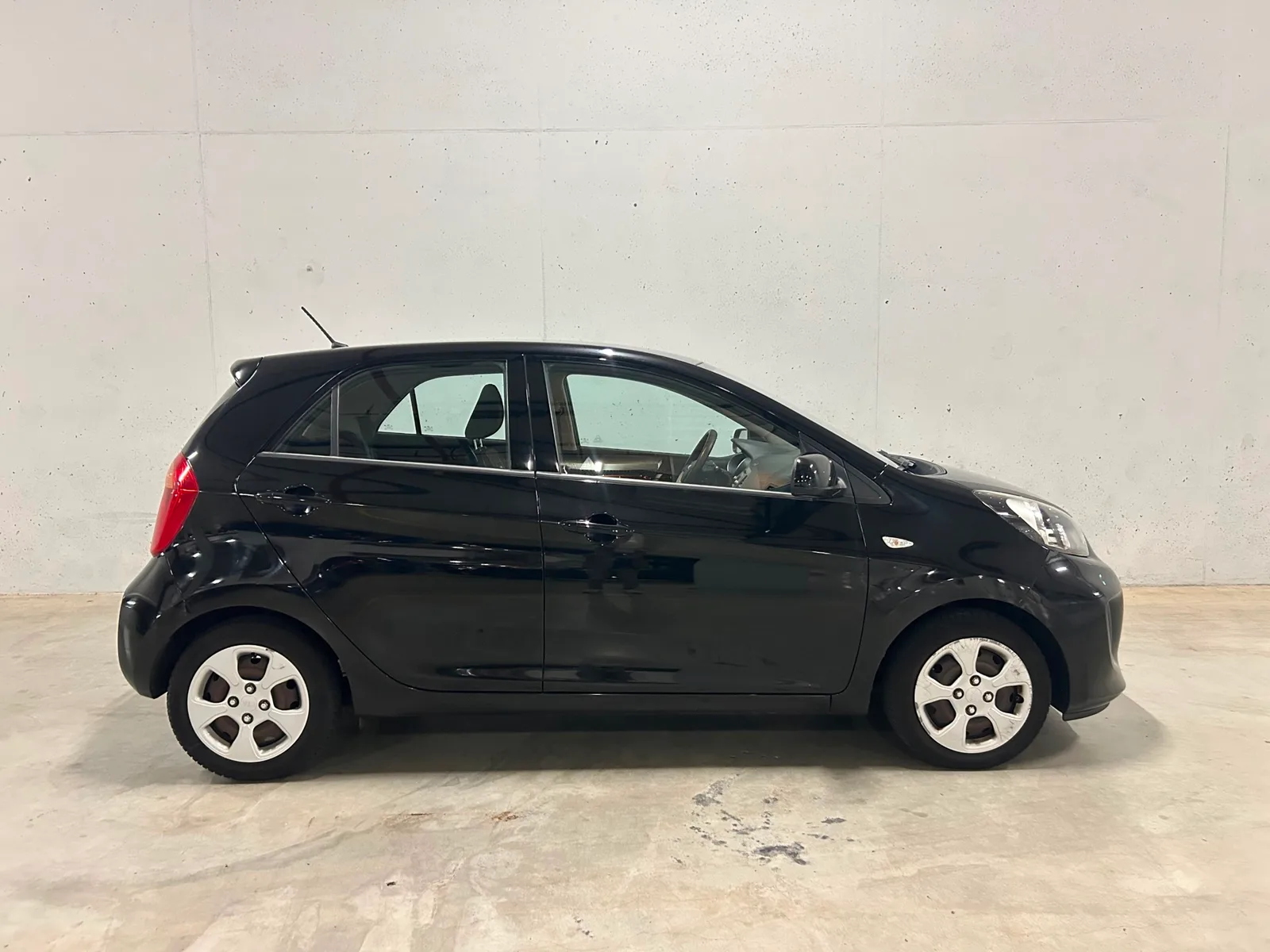 Kia Picanto (2016) — foto 1