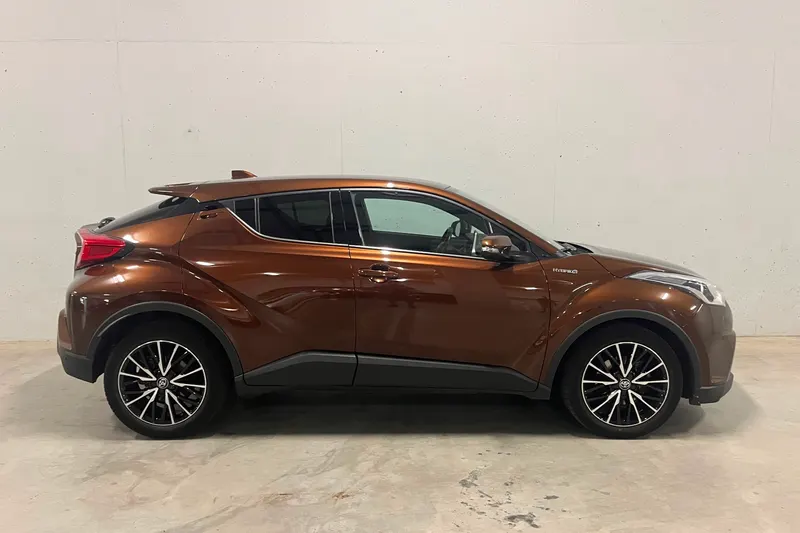 Toyota C-HR (2017)