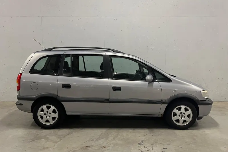 Opel Zafira (2002)