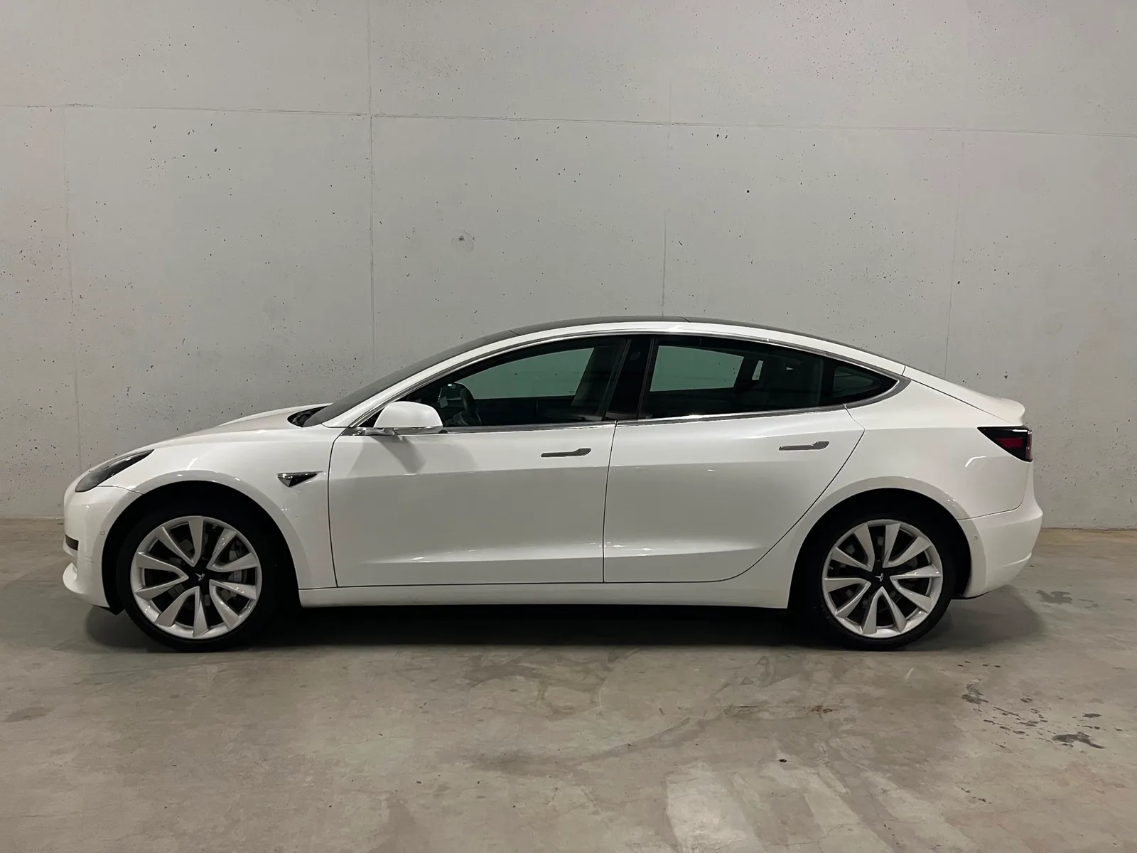 Tesla Model 3 (2019) — foto 1