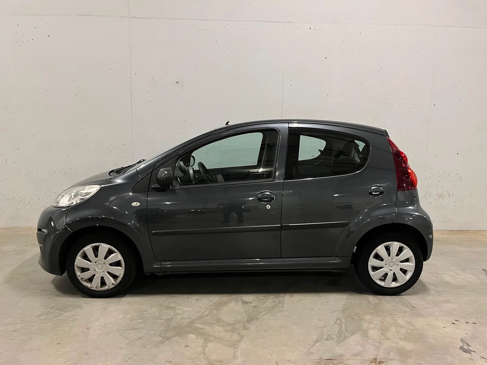 Peugeot 107 (2012) — foto 1